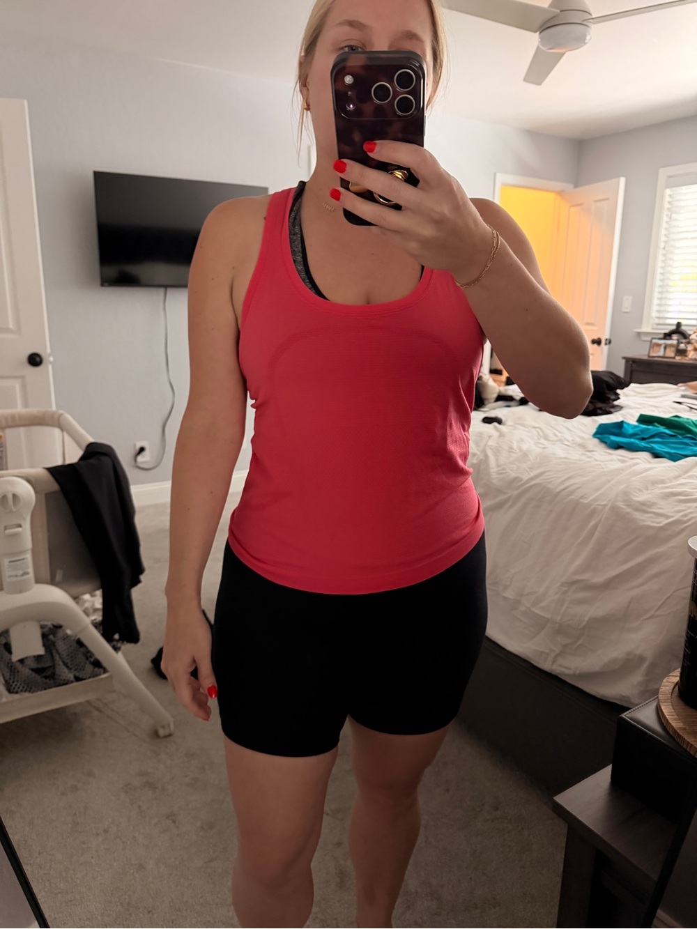 Lululemon bright coral pink swiftly tech tank